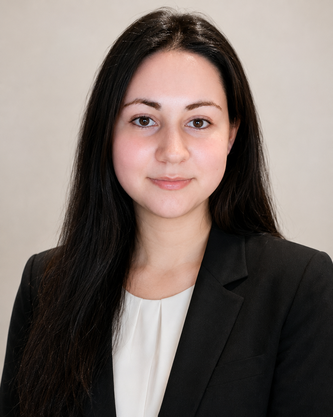 Jasmine Ghazanfari headshot